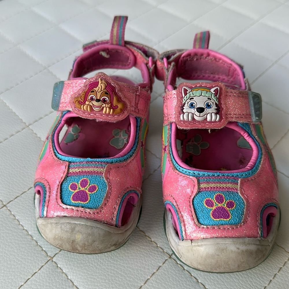 Pink Paw Patrol light-up sandals toddler size 6